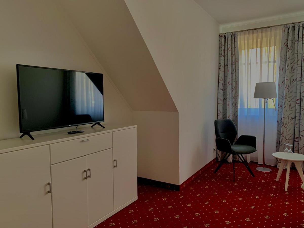 Hotel Seegarten Gmbh Бармштедт Экстерьер фото