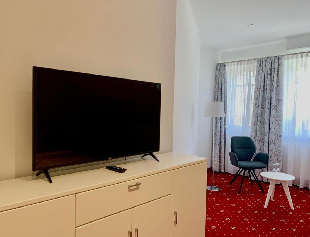 Hotel Seegarten Gmbh Бармштедт Экстерьер фото