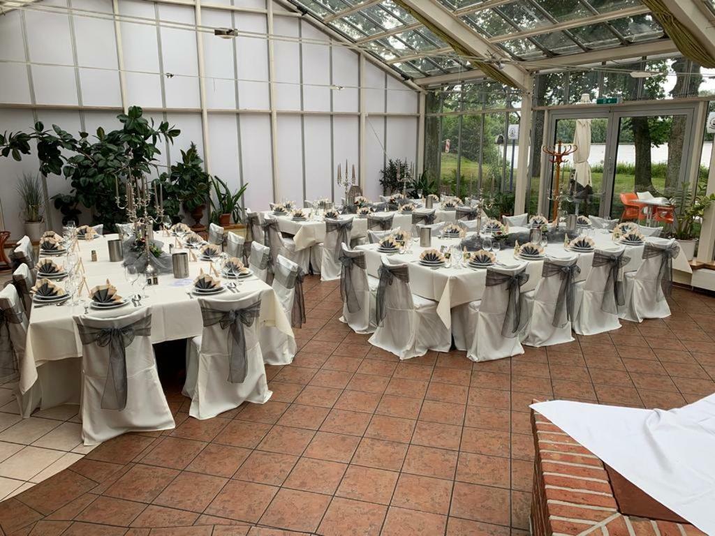Hotel Seegarten Gmbh Бармштедт Экстерьер фото